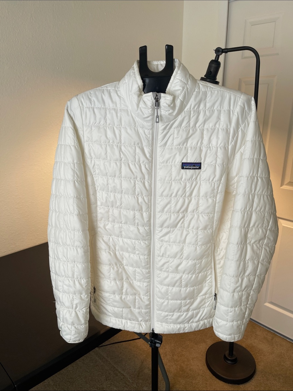 Patagonia Women’s White Quilted Nano Puff-Style Insulated Jacket
